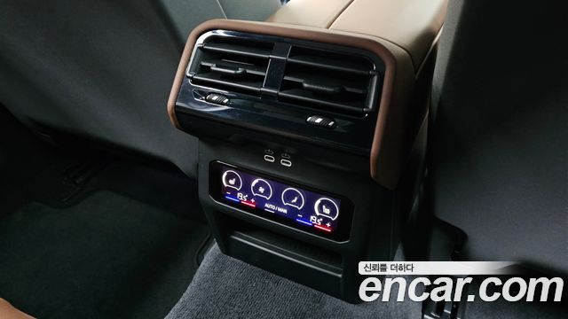 BMW 5-Series 2024 — photo 31