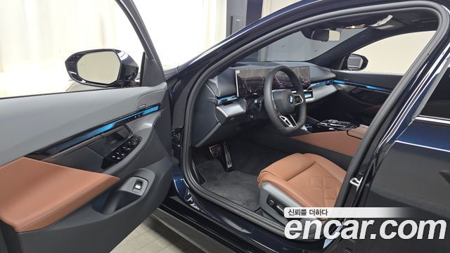 BMW 5-Series 2026 — photo 13