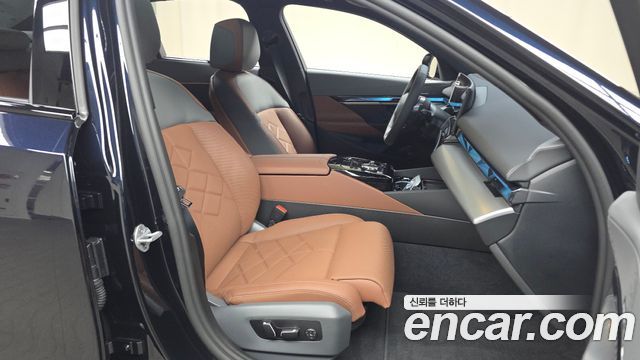 BMW 5-Series 2026 — photo 17