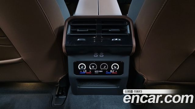 BMW 5-Series 2026 — photo 25