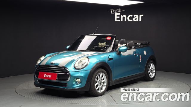 Mini Cooper Convertible 2018 — photo 1