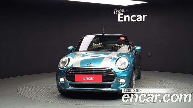 Mini Cooper Convertible 2018 — photo 3