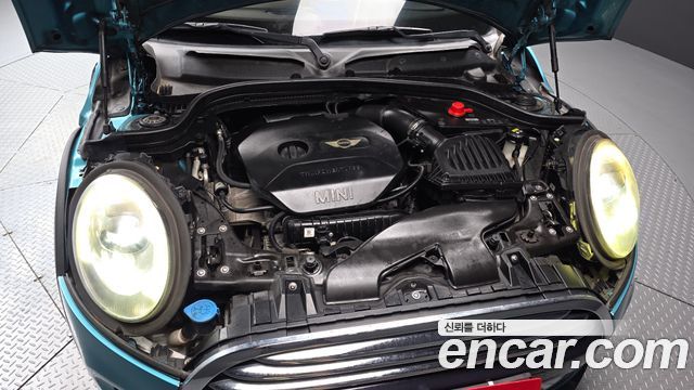 Mini Cooper Convertible 2018 — photo 6