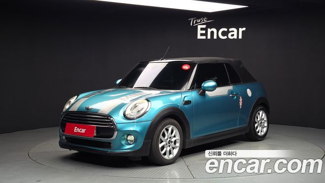 Mini Cooper Convertible 2018 — photo 19
