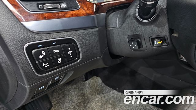 Hyundai Equus 2014 — photo 24