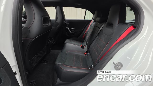 Mercedes-Benz A-Class 2025 — photo 18