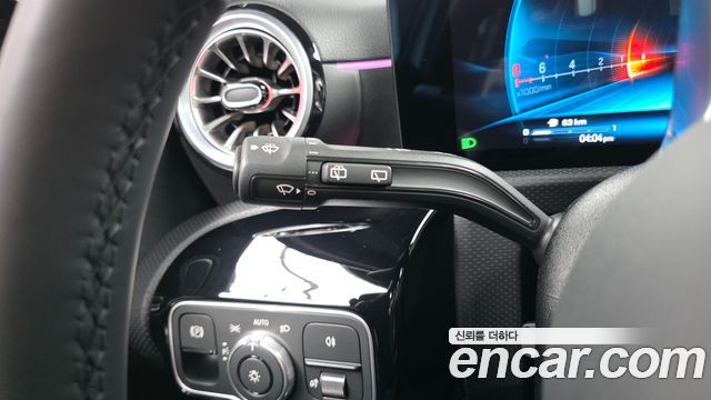 Mercedes-Benz A-Class 2025 — photo 26