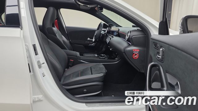 Mercedes-Benz A-Class 2025 — photo 16