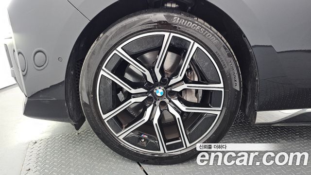 BMW 7-Series 2025 — photo 5