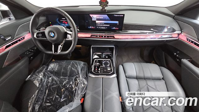 BMW 7-Series 2025 — photo 7