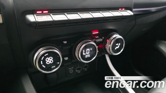 Renault Korea XM3 2022 — photo 17