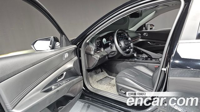 Hyundai AVANTE 2021 — photo 13