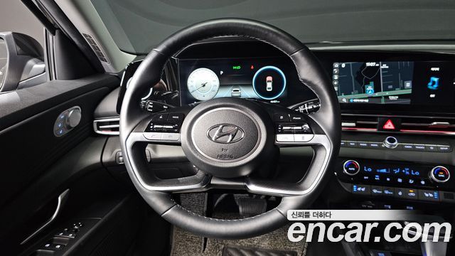 Hyundai AVANTE 2021 — photo 18