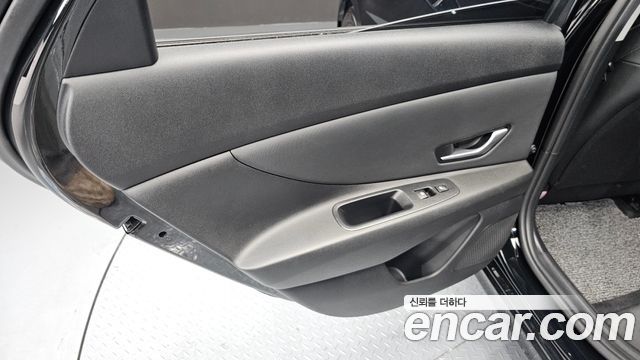 Hyundai AVANTE 2021 — photo 15