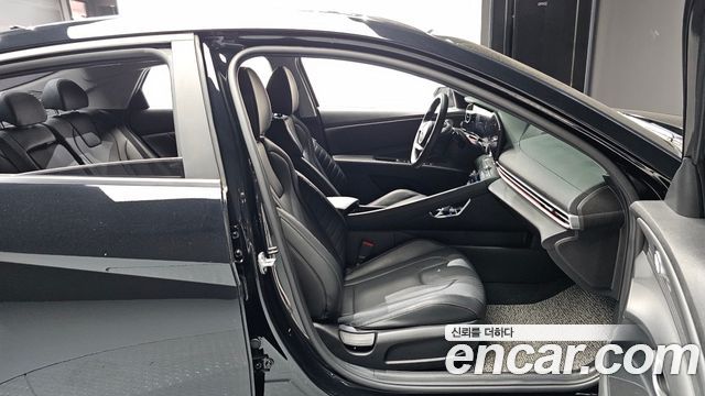 Hyundai AVANTE 2021 — photo 16