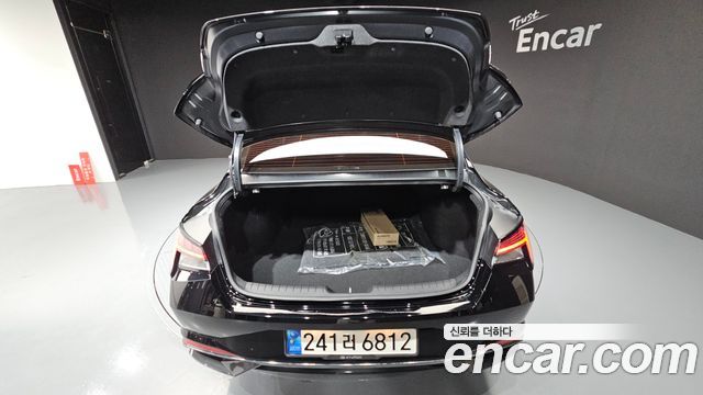 Hyundai AVANTE 2021 — photo 29