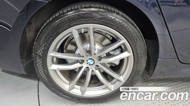 BMW 5-Series 2018 — photo 5