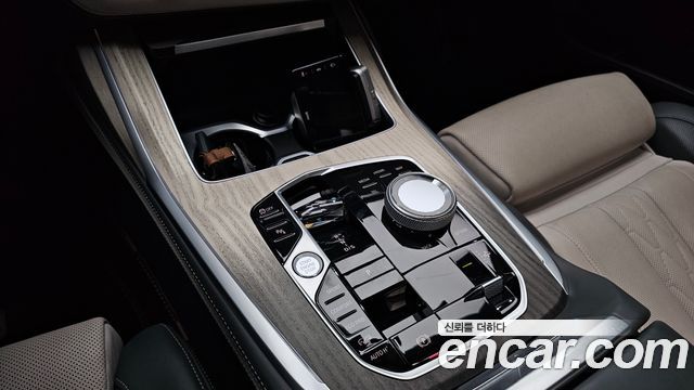 BMW X7 2023 — photo 12