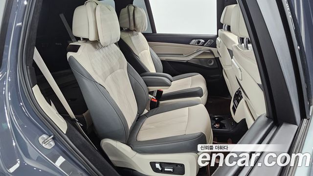 BMW X7 2023 — photo 17