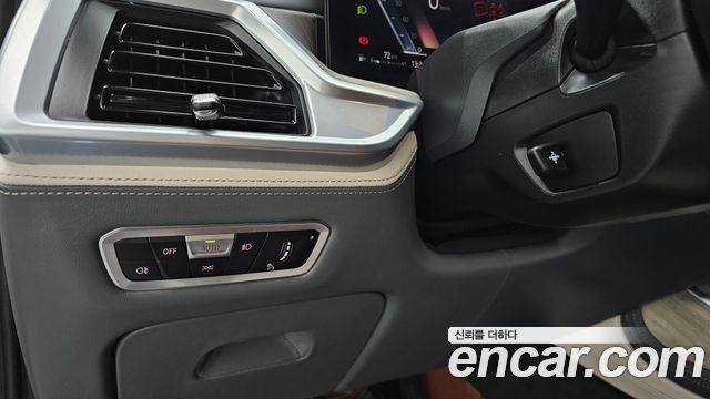 BMW X7 2023 — photo 24