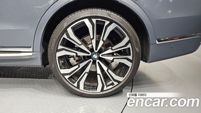 BMW X7 2023 — photo 7