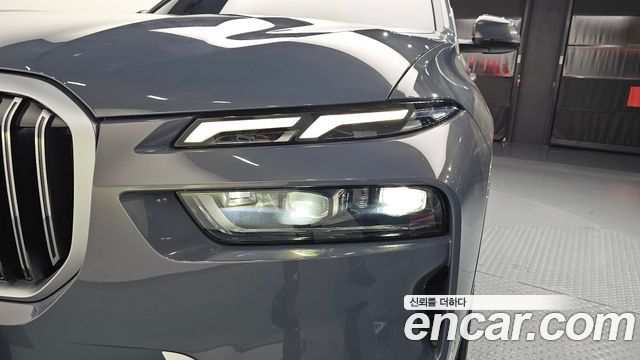 BMW X7 2023 — photo 8