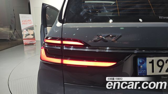 BMW X7 2023 — photo 9