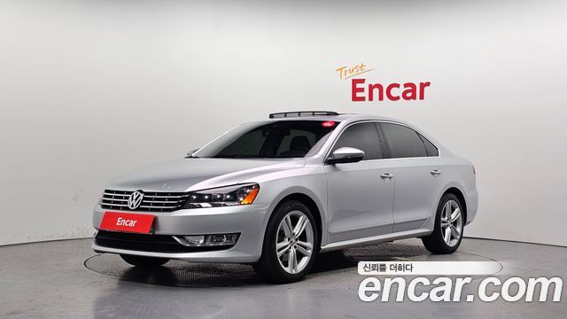 Volkswagen Passat 2013 — photo 1
