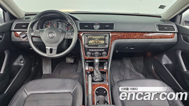 Volkswagen Passat 2013 — photo 7