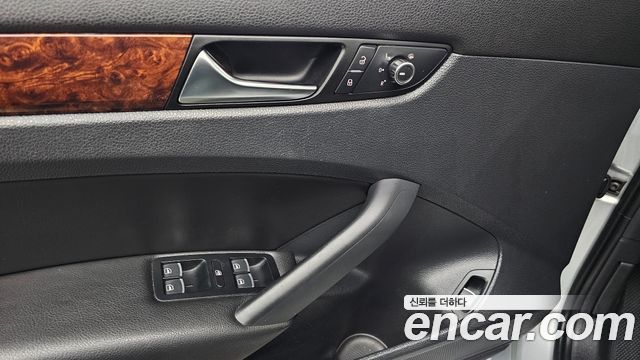 Volkswagen Passat 2013 — photo 15
