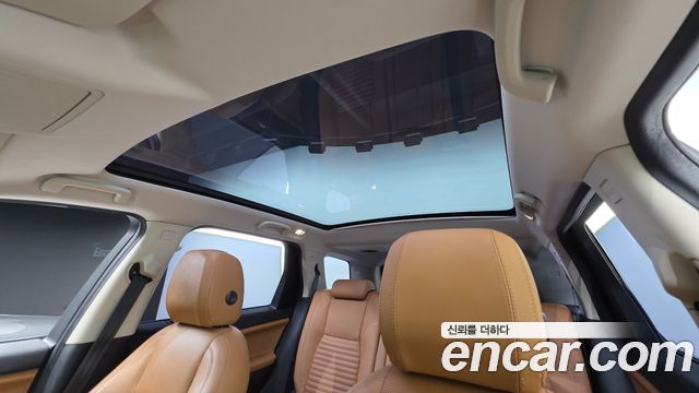 Land Rover Discovery Sport 2018 — photo 17