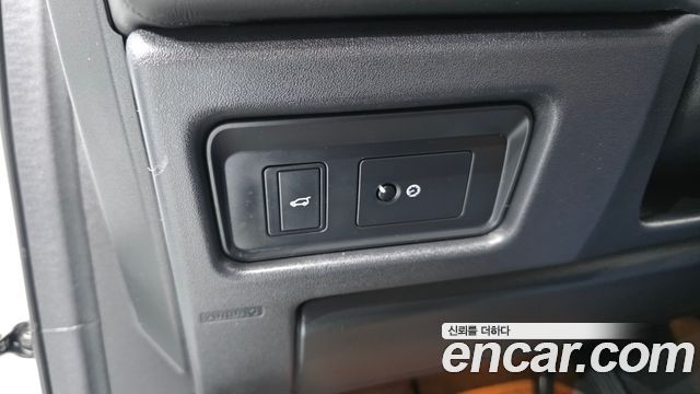 Land Rover Discovery Sport 2018 — photo 22