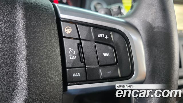 Land Rover Discovery Sport 2018 — photo 25
