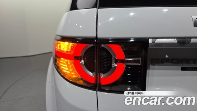 Land Rover Discovery Sport 2018 — photo 9