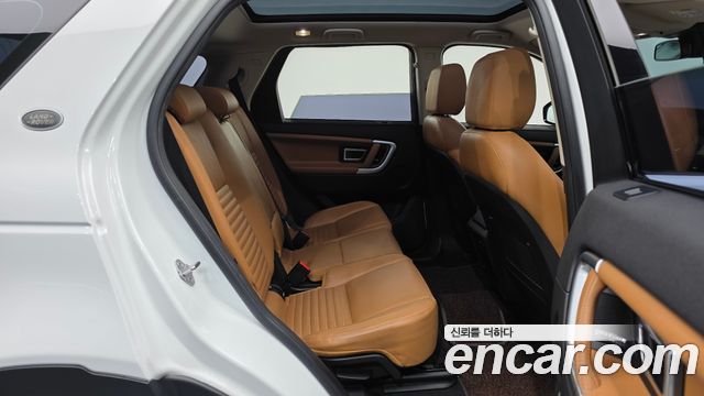 Land Rover Discovery Sport 2018 — photo 32