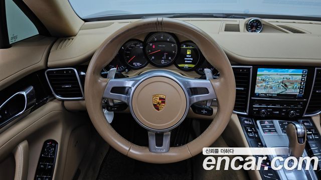 Porsche Panamera 2016 — photo 13