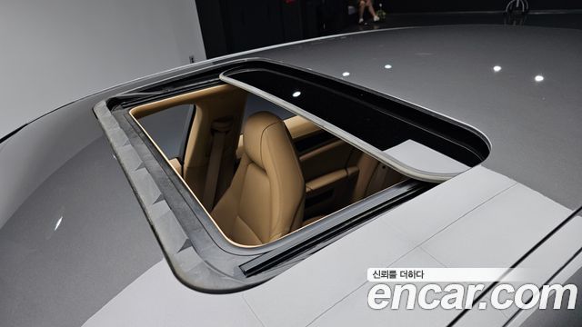 Porsche Panamera 2016 — photo 19