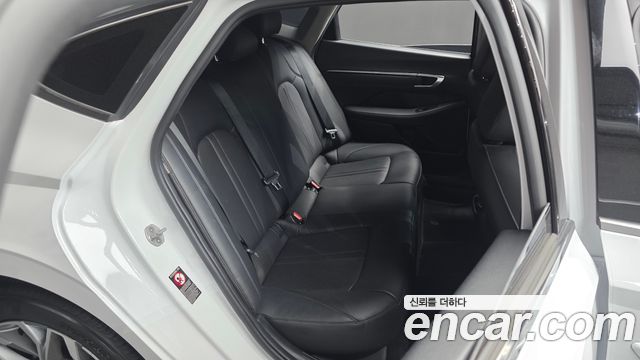 Hyundai Sonata 2023 — photo 17