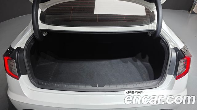Hyundai Sonata 2023 — photo 24