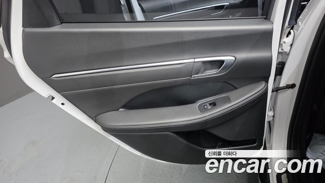 Hyundai Sonata 2023 — photo 15