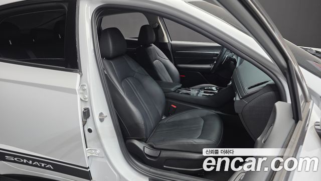Hyundai Sonata 2023 — photo 16