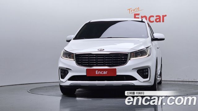 Kia Canival 2017 — photo 3