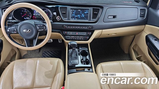 Kia Canival 2017 — photo 7