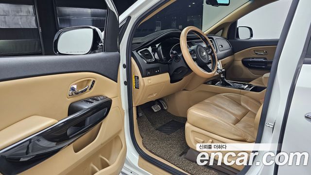 Kia Canival 2017 — photo 10