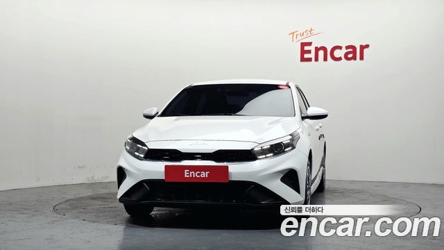Kia K3 2023 — photo 3