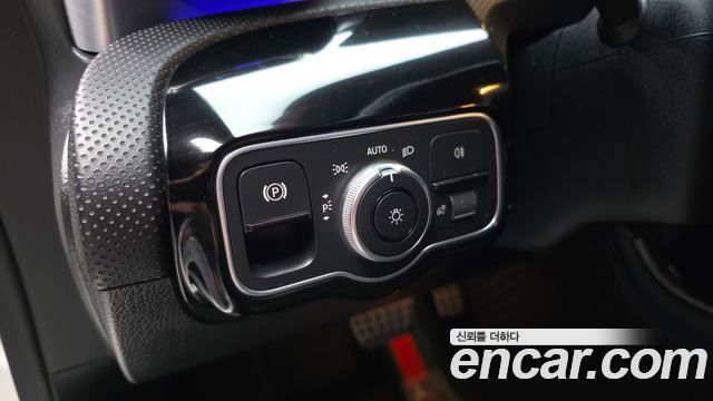 Mercedes-Benz CLA-Class 2020 — photo 25