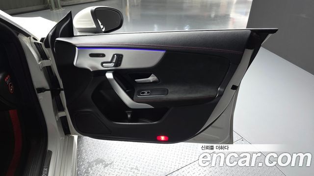 Mercedes-Benz CLA-Class 2020 — photo 14