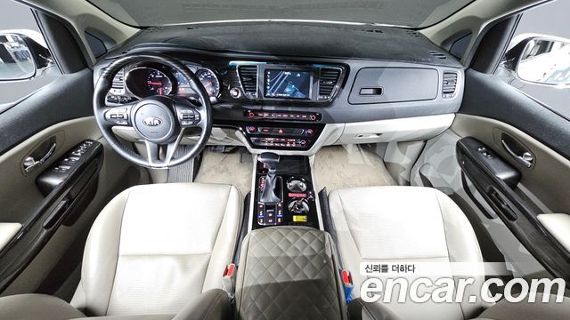 Kia Canival 2020 — photo 10