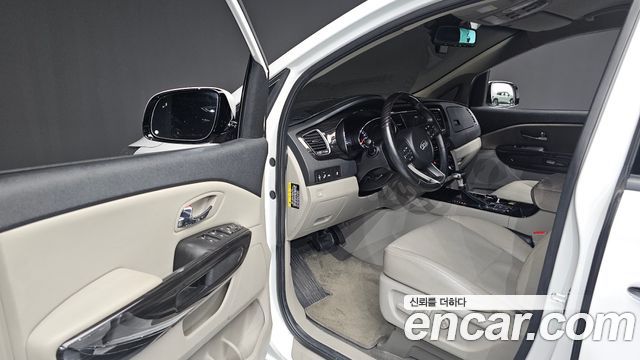 Kia Canival 2020 — photo 13