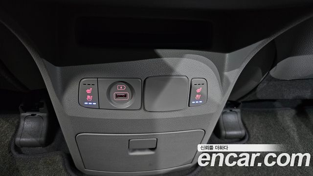 Kia Canival 2020 — photo 27